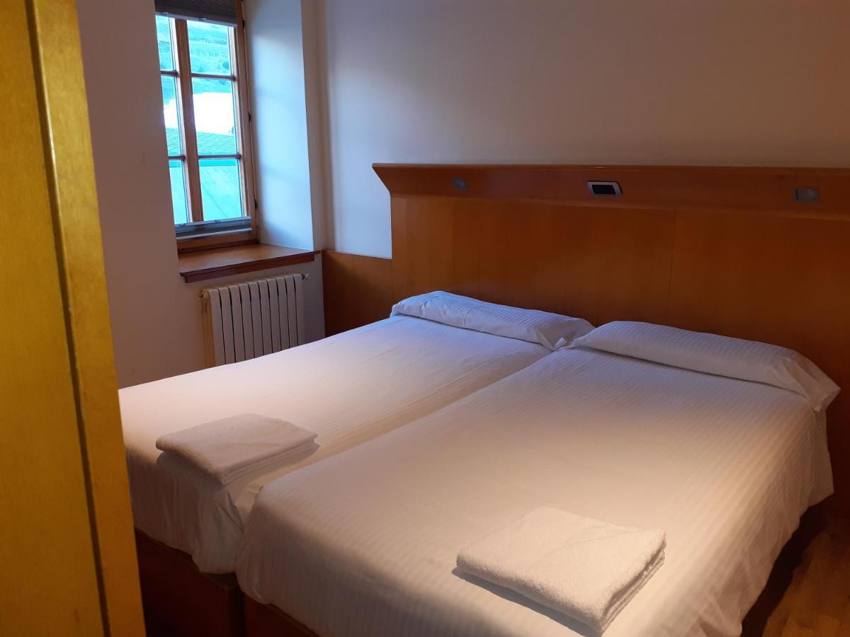 Apartaments Vall De Nuria 케랄브스 외부 사진