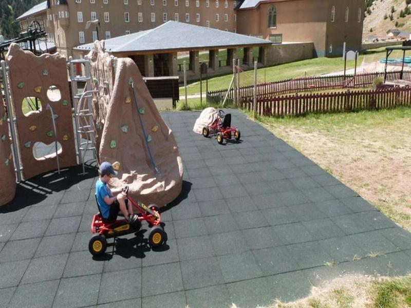 Apartaments Vall De Nuria 케랄브스 외부 사진
