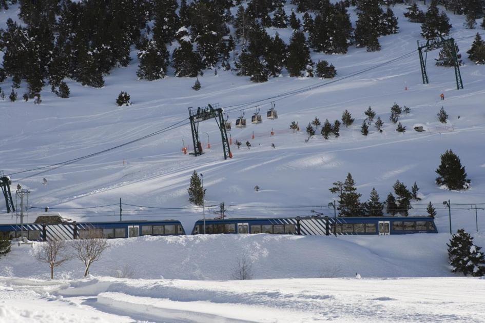 Apartaments Vall De Nuria 케랄브스 외부 사진