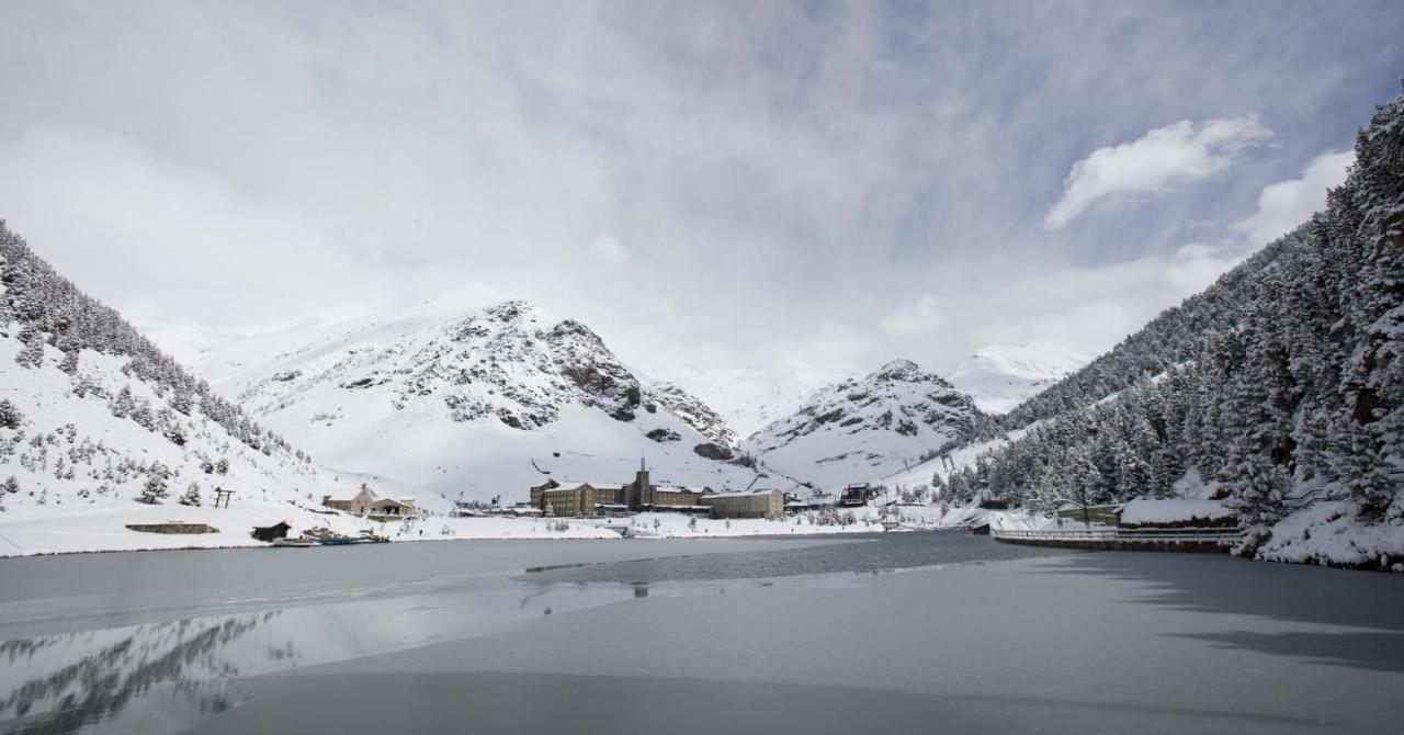 Apartaments Vall De Nuria 케랄브스 외부 사진